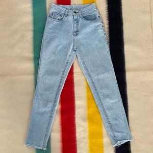 Vintage women's Lee high waisted 90s mom jeans